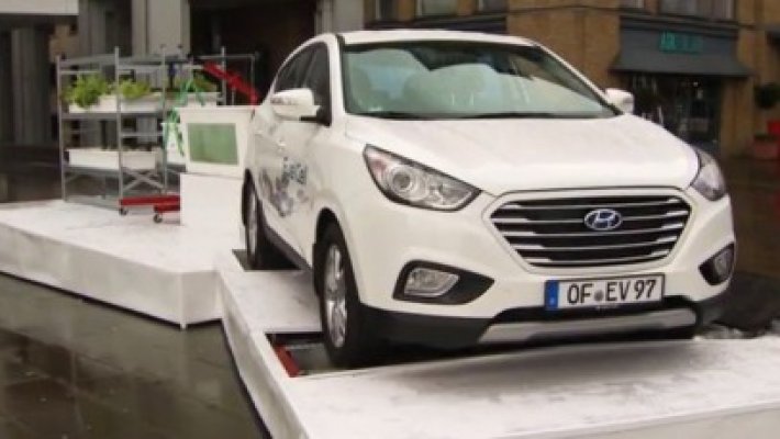 Hyundai foloseşte o maşină cu pilă de hidrogen pentru a creşte o grădină